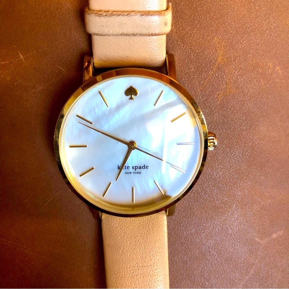 Kate Spade New York Metro Quartz watch tan leather strap MOP Face